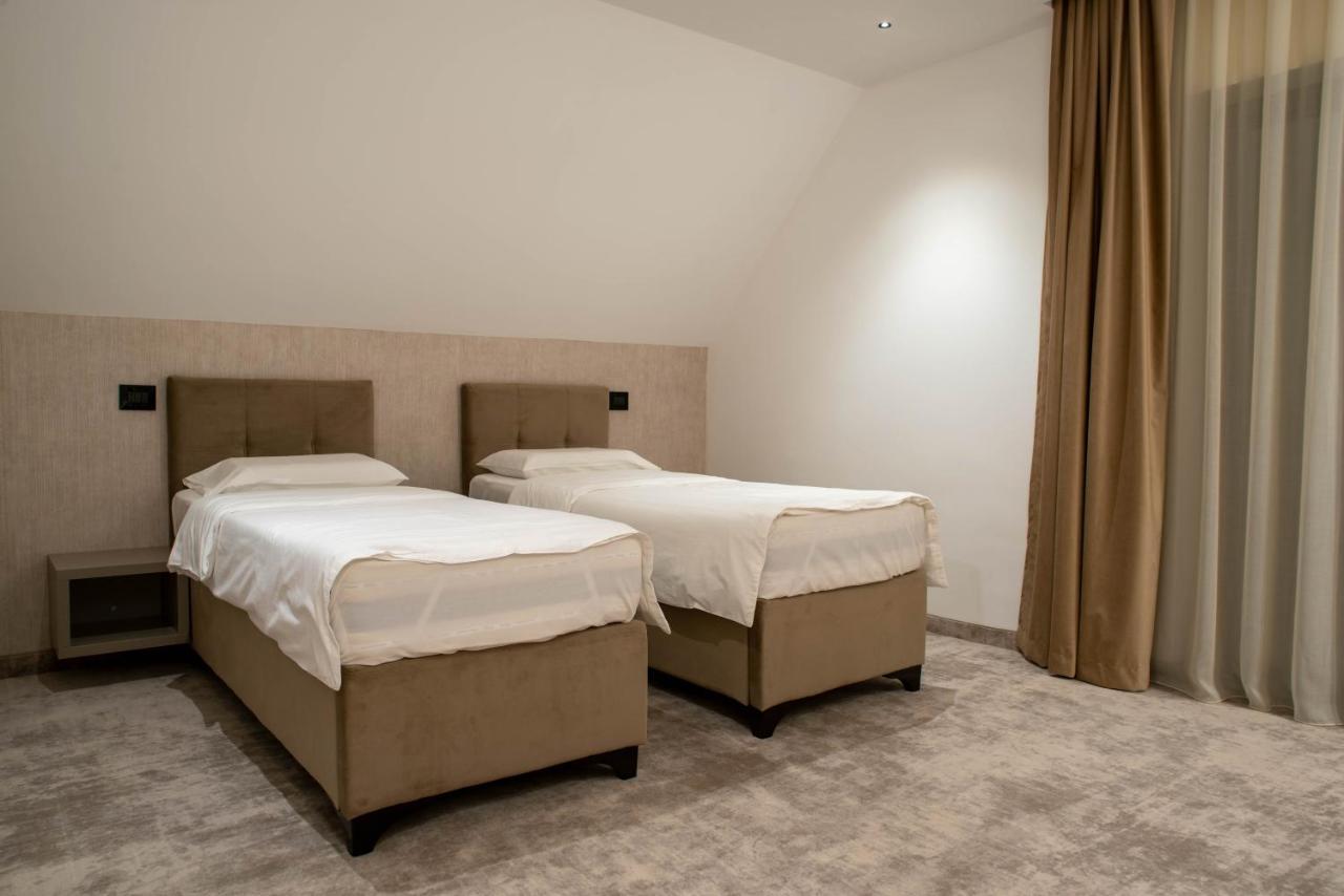 Hotel Roman Maramures - Ski & Spa Resort Statiunea Esterno foto